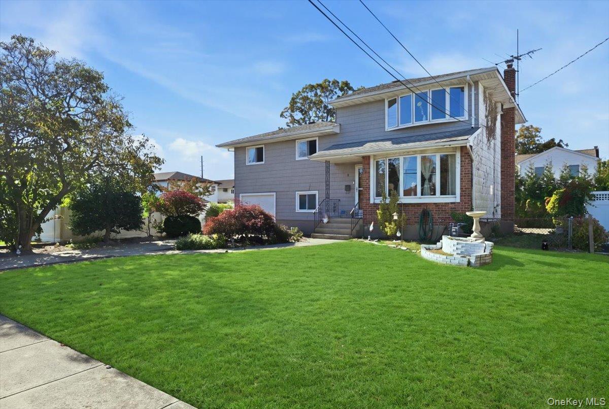 4 Mayflower Avenue