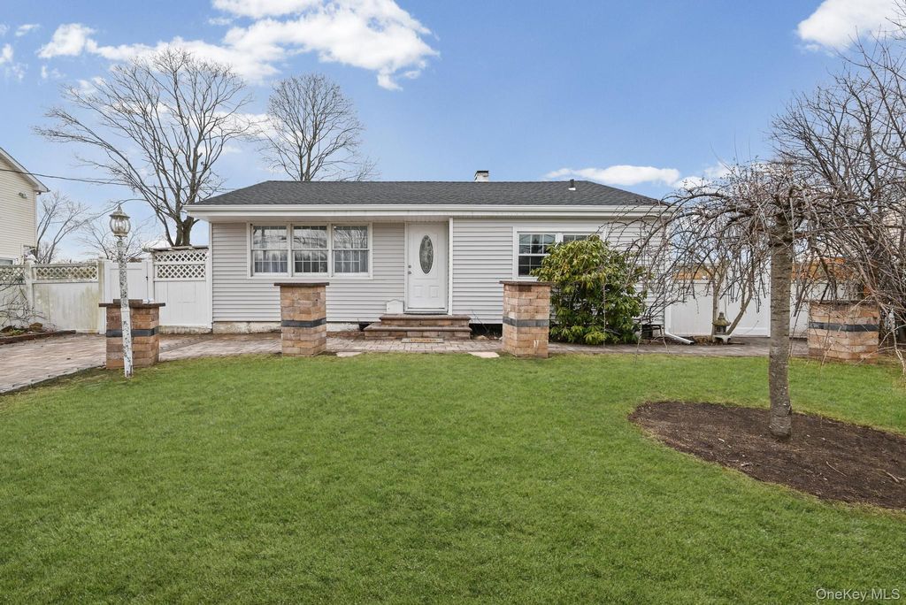 Photo of 186 Westwood Drive, Brentwood, NY 11717 (MLS # 1006692)