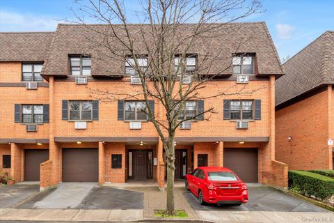 Condo For Sale - 22030 64th Avenue #2FL.<br/> Bayside, NY 11364