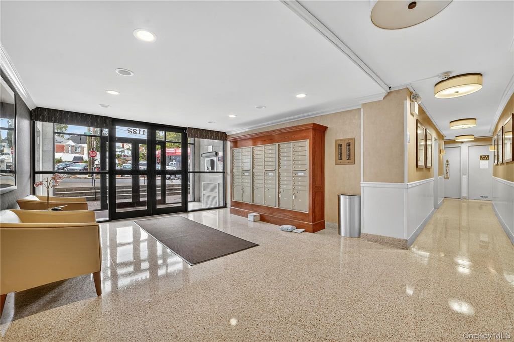 Photo of 1122 Yonkers Avenue Ave #6F, Yonkers, NY 10704 (MLS # 944061)