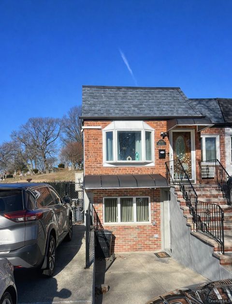 6701 Eliot Avenue Middle Village NY 11379