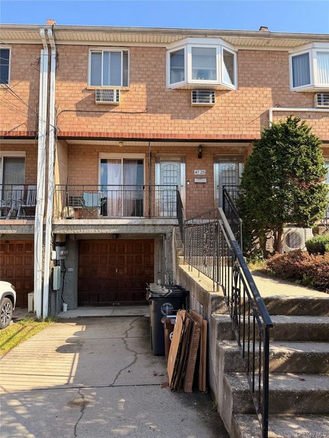 Homes For Sale - 47-25 212 Street<br/> Bayside, NY 11361