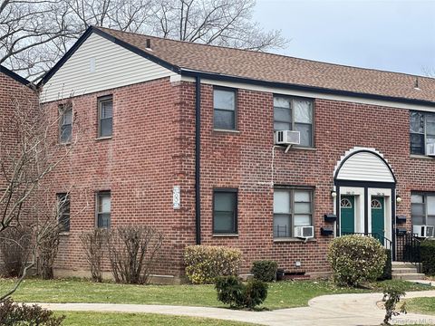 Homes For Sale - 19617 73rd Avenue #2ND FL<br/> Fresh Meadows, NY 11365