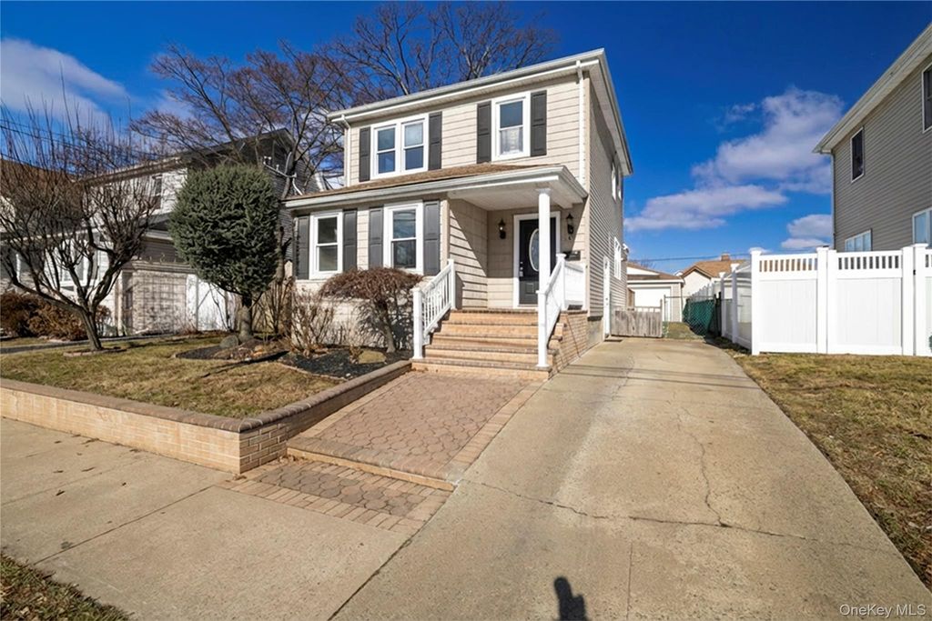 Photo of 101 Harris Avenue, Freeport, NY 11520 (MLS # 961431)