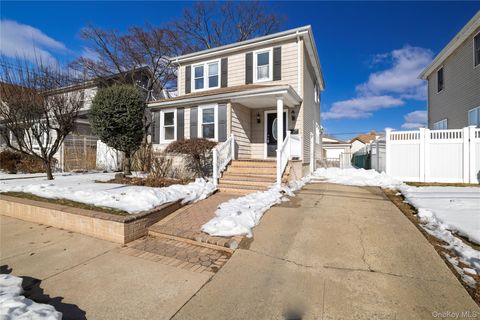 Photo of 101 Harris Avenue, Freeport, NY 11520 (MLS # 961431)