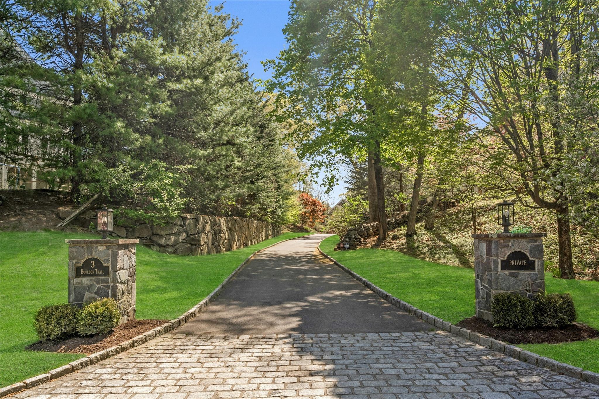 3 Boulder Trail, Chappaqua, New York image 2