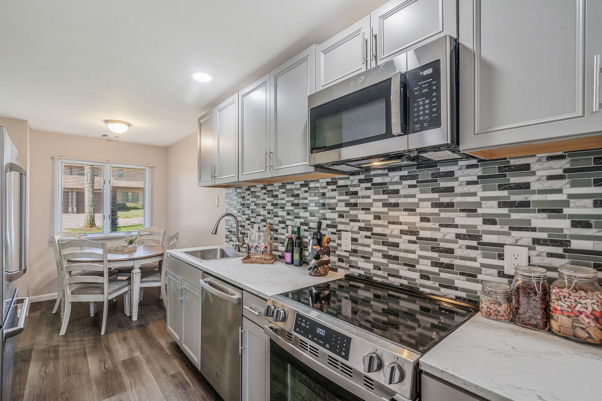 30 Jeremy Circle, Nesconset, New York image 12