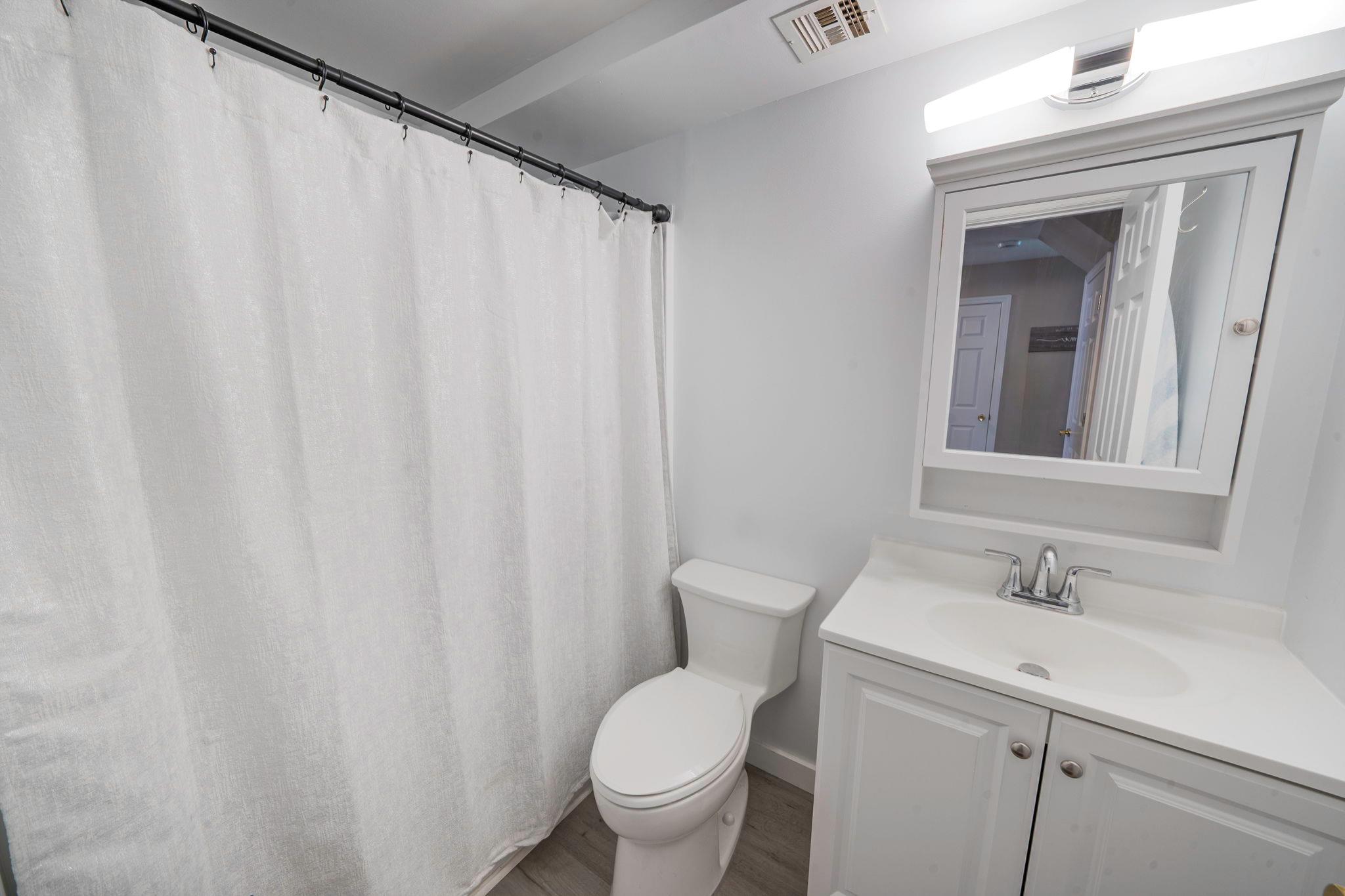 30 Jeremy Circle, Nesconset, New York image 18