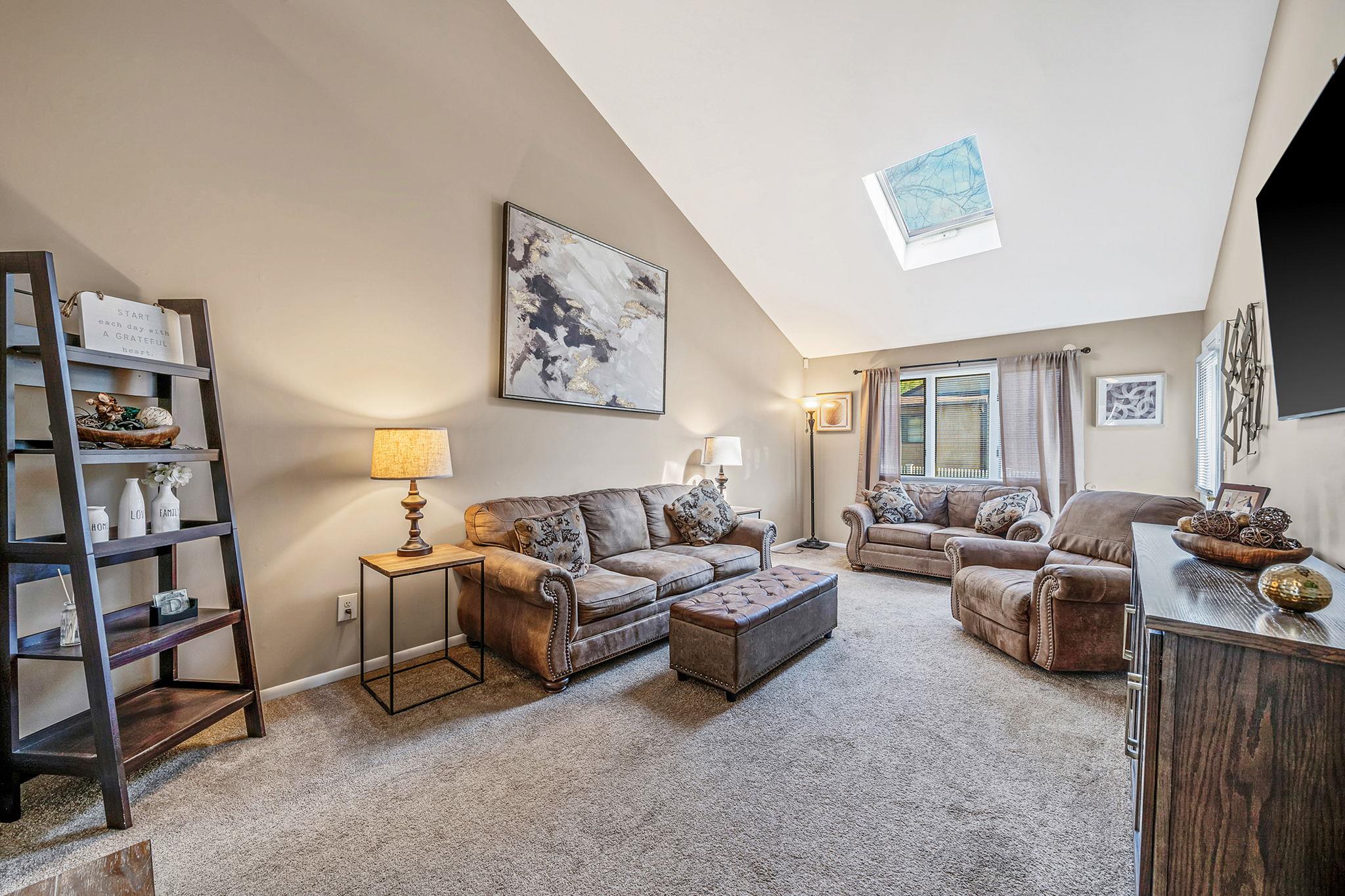 30 Jeremy Circle, Nesconset, New York image 8