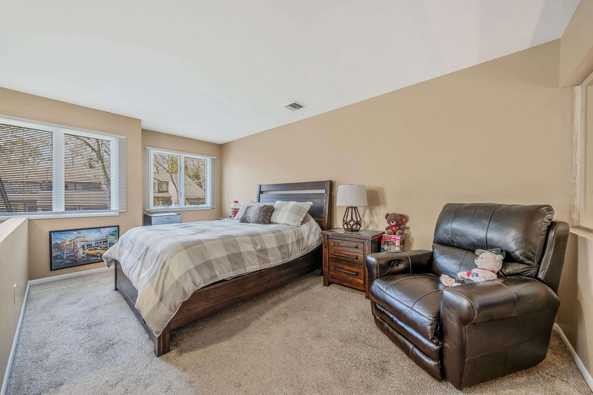 30 Jeremy Circle, Nesconset, New York image 22
