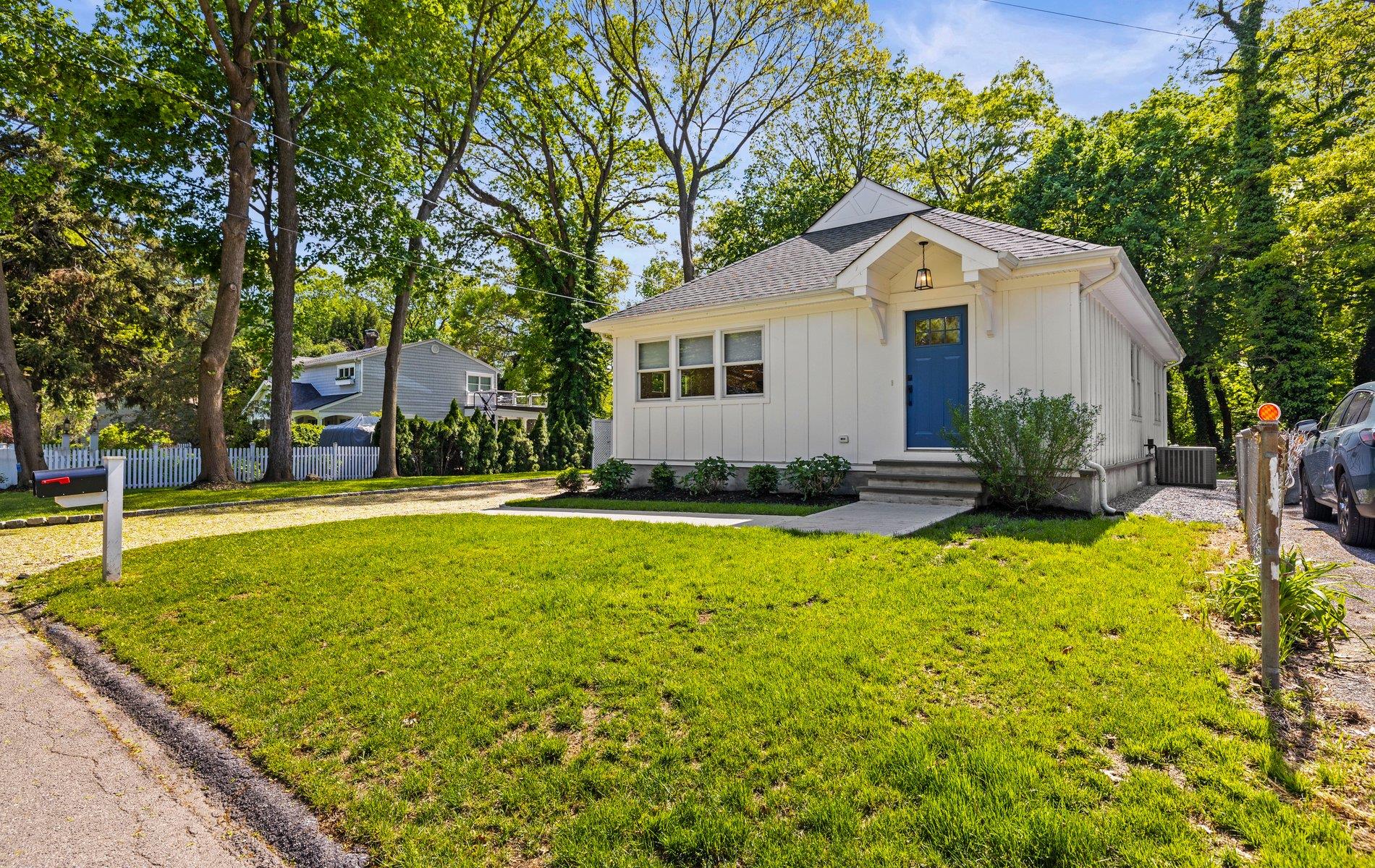 650 Washington Drive, Centerport, New York image 34