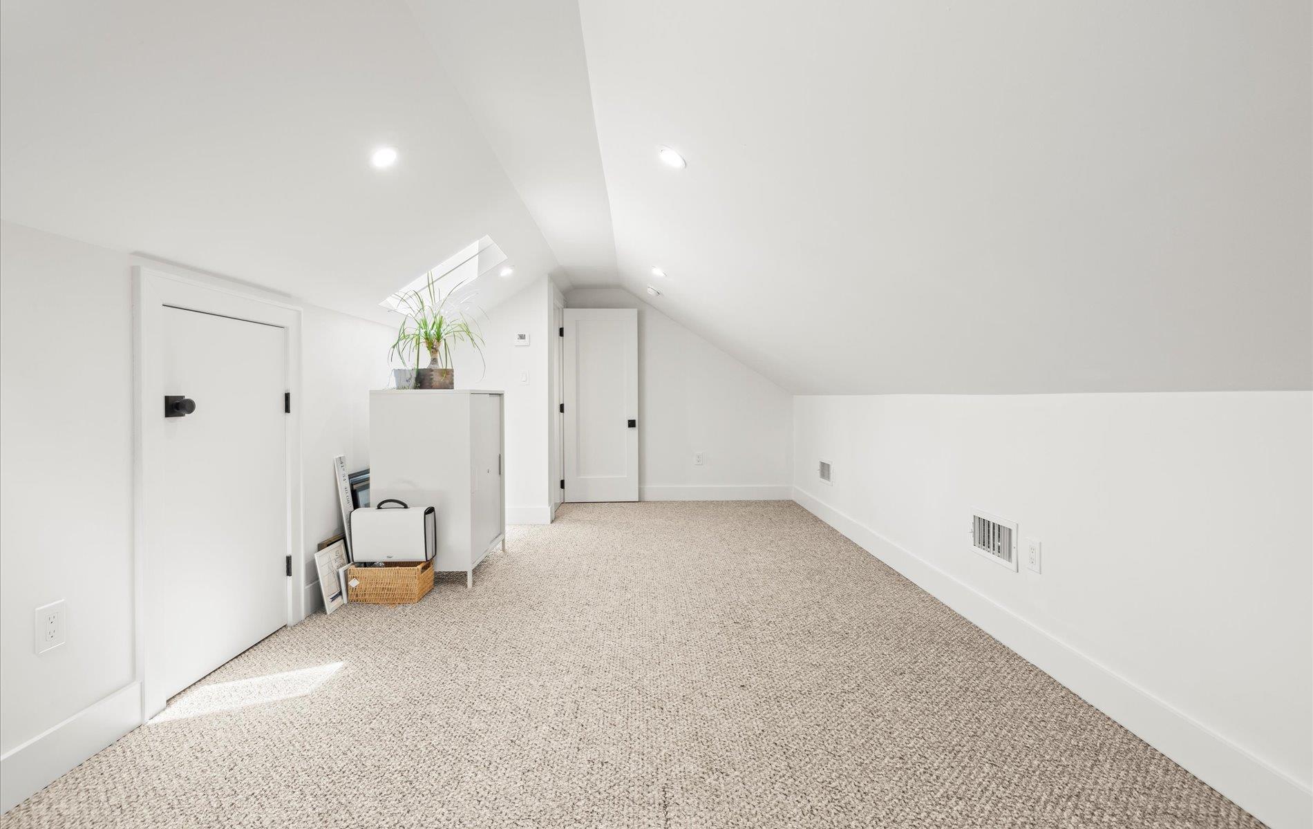 650 Washington Drive, Centerport, New York image 18