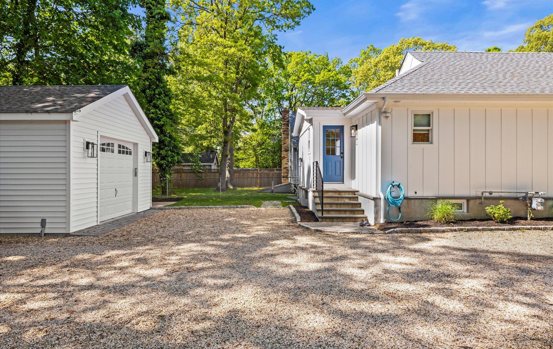 650 Washington Drive, Centerport, New York image 27