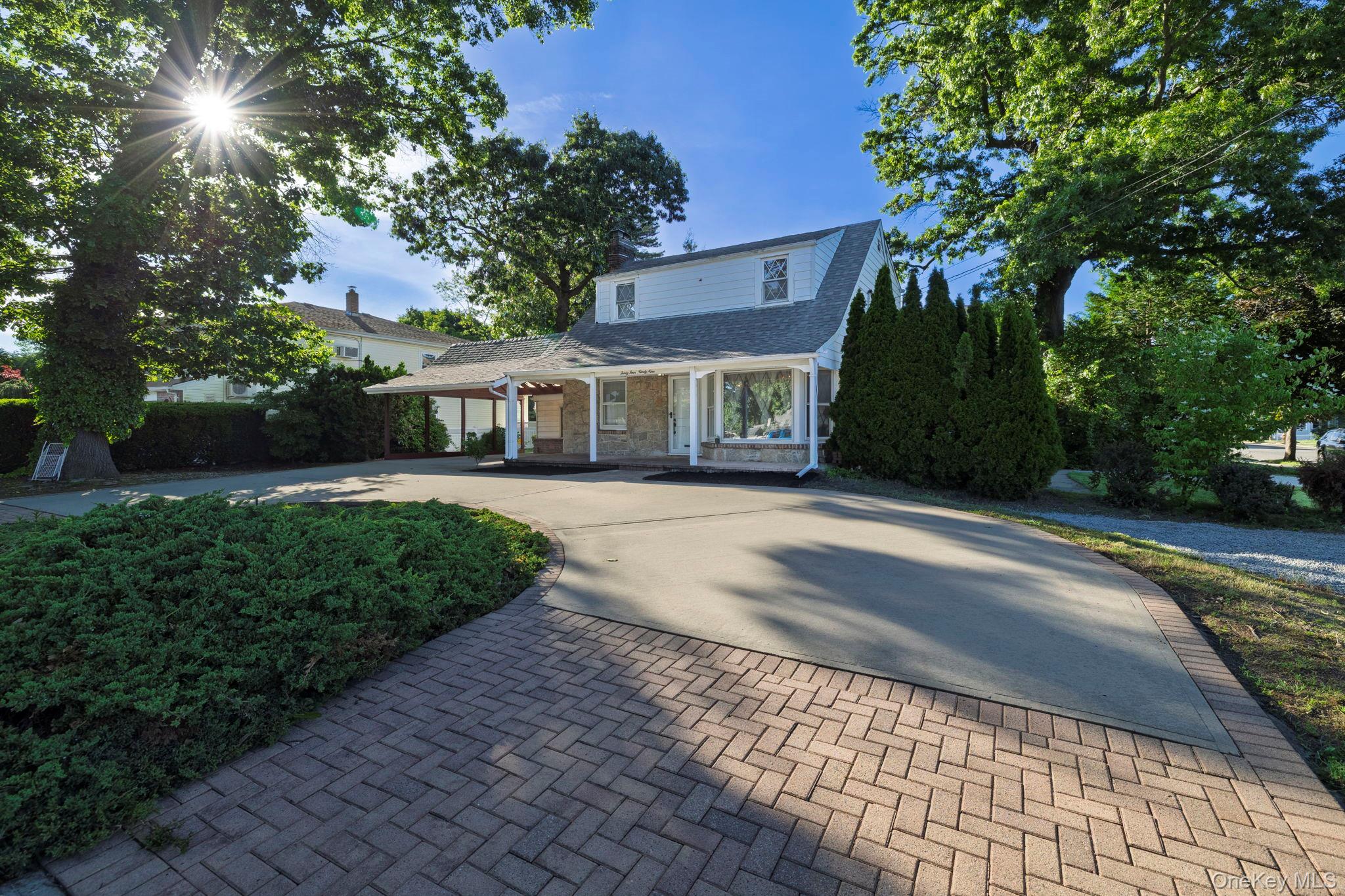 3499 Woodward Avenue