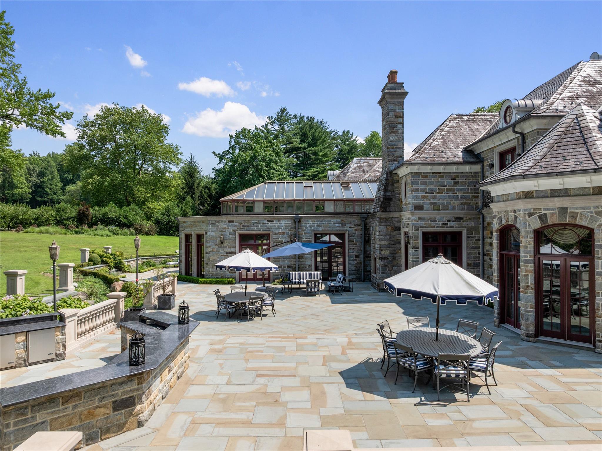 102 Horseshoe Road