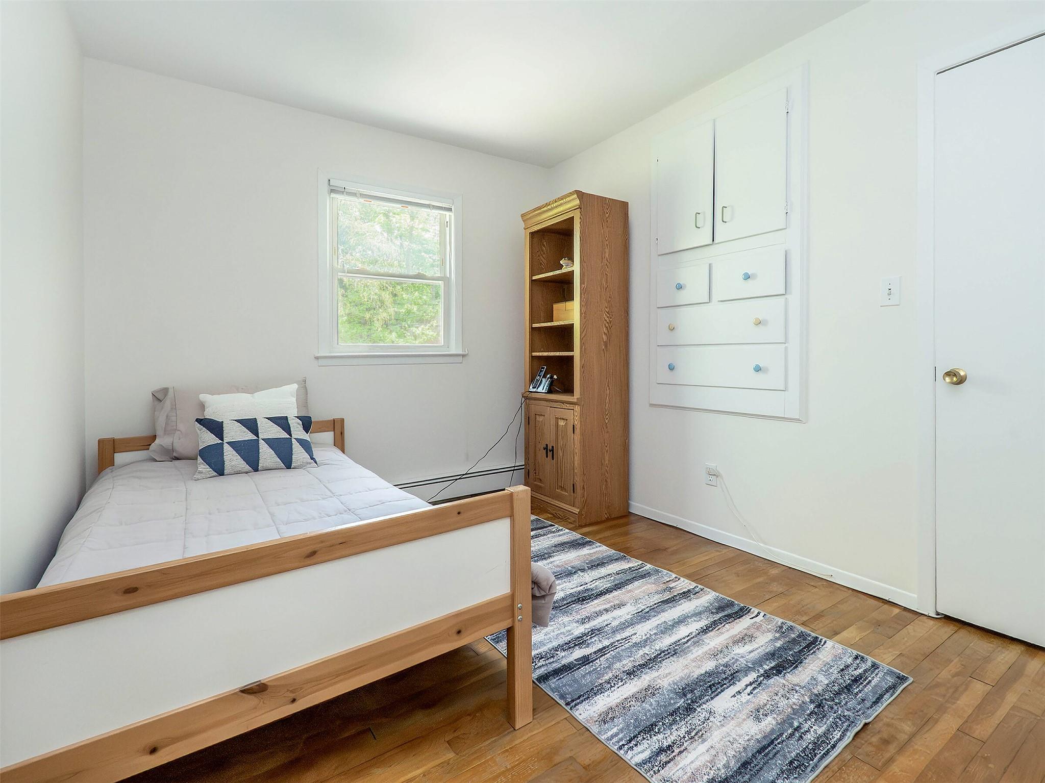 28 Pepperday Avenue, Port Washington, New York image 16