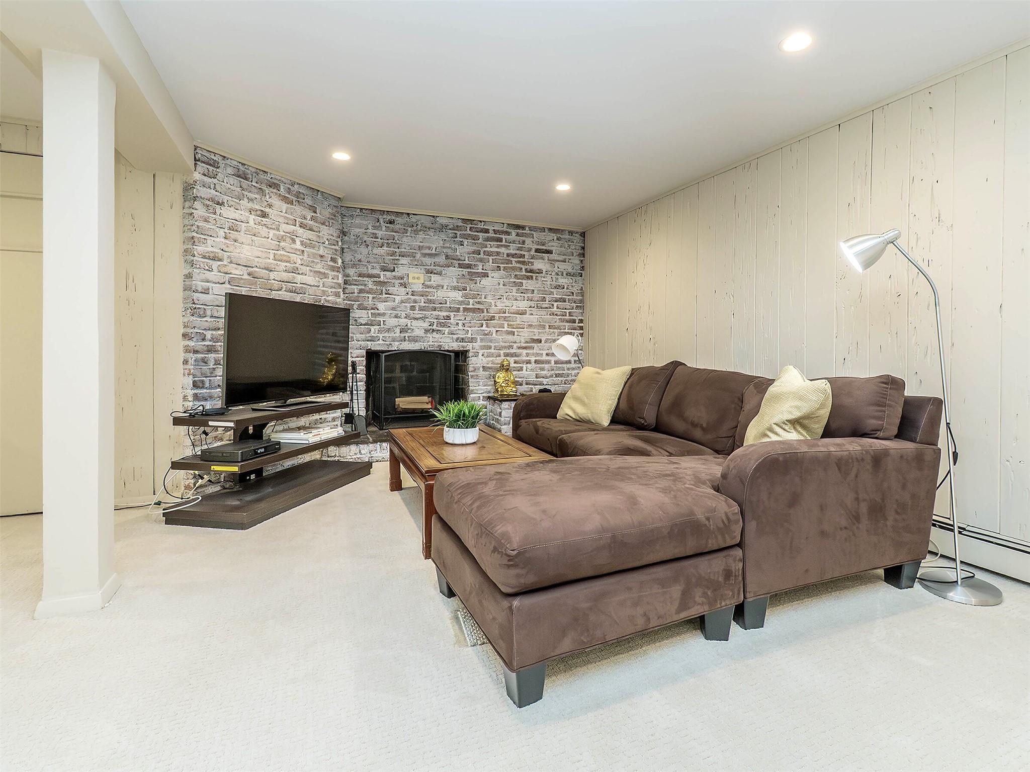 28 Pepperday Avenue, Port Washington, New York image 24