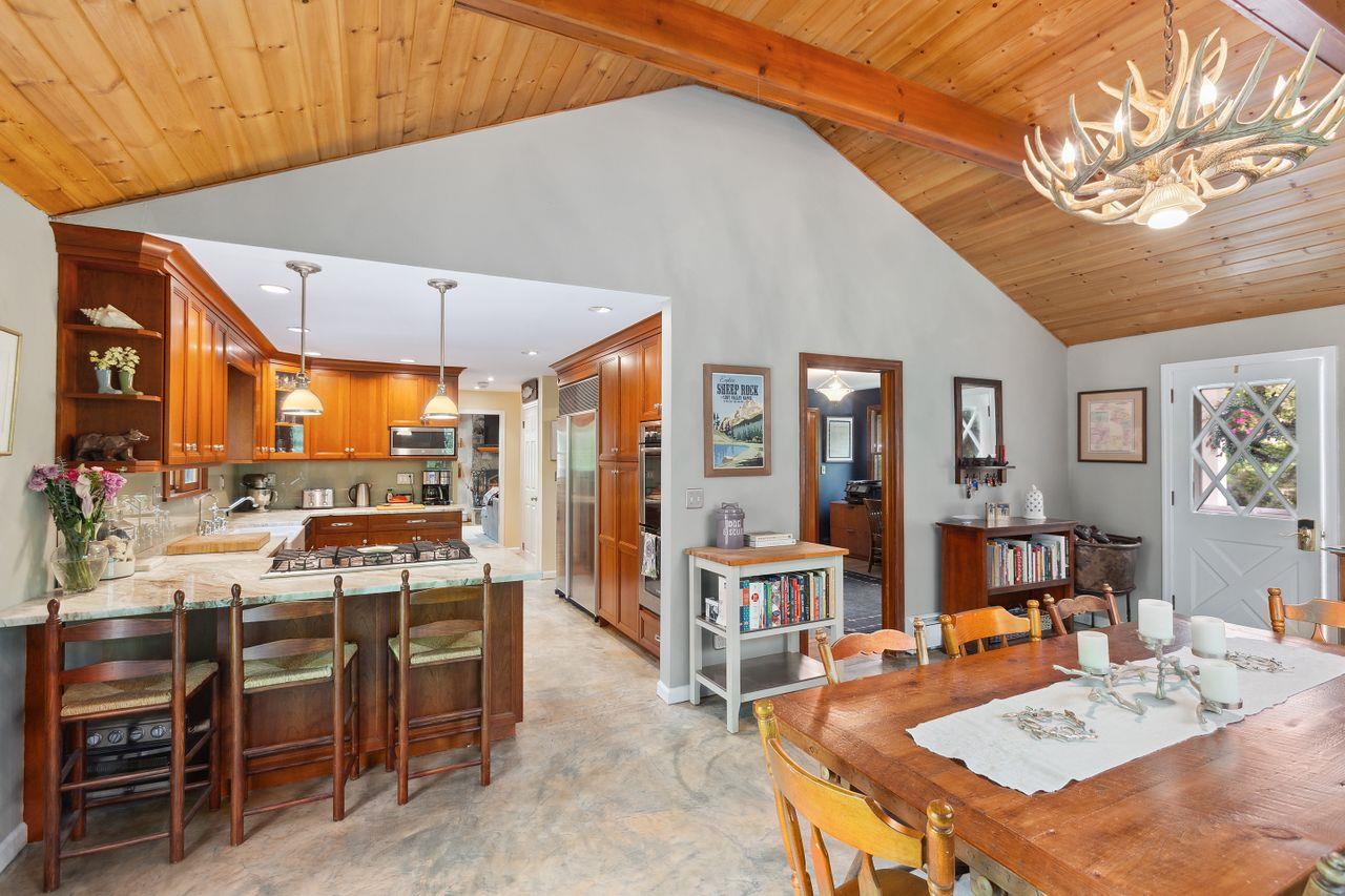 7 Laurie Lane, South Salem, New York image 8
