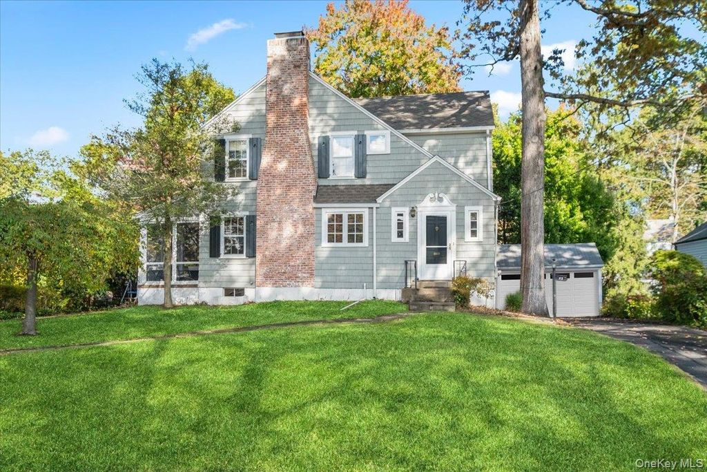 Photo of 43 Barry Road, Scarsdale, NY 10583 (MLS # 925841)