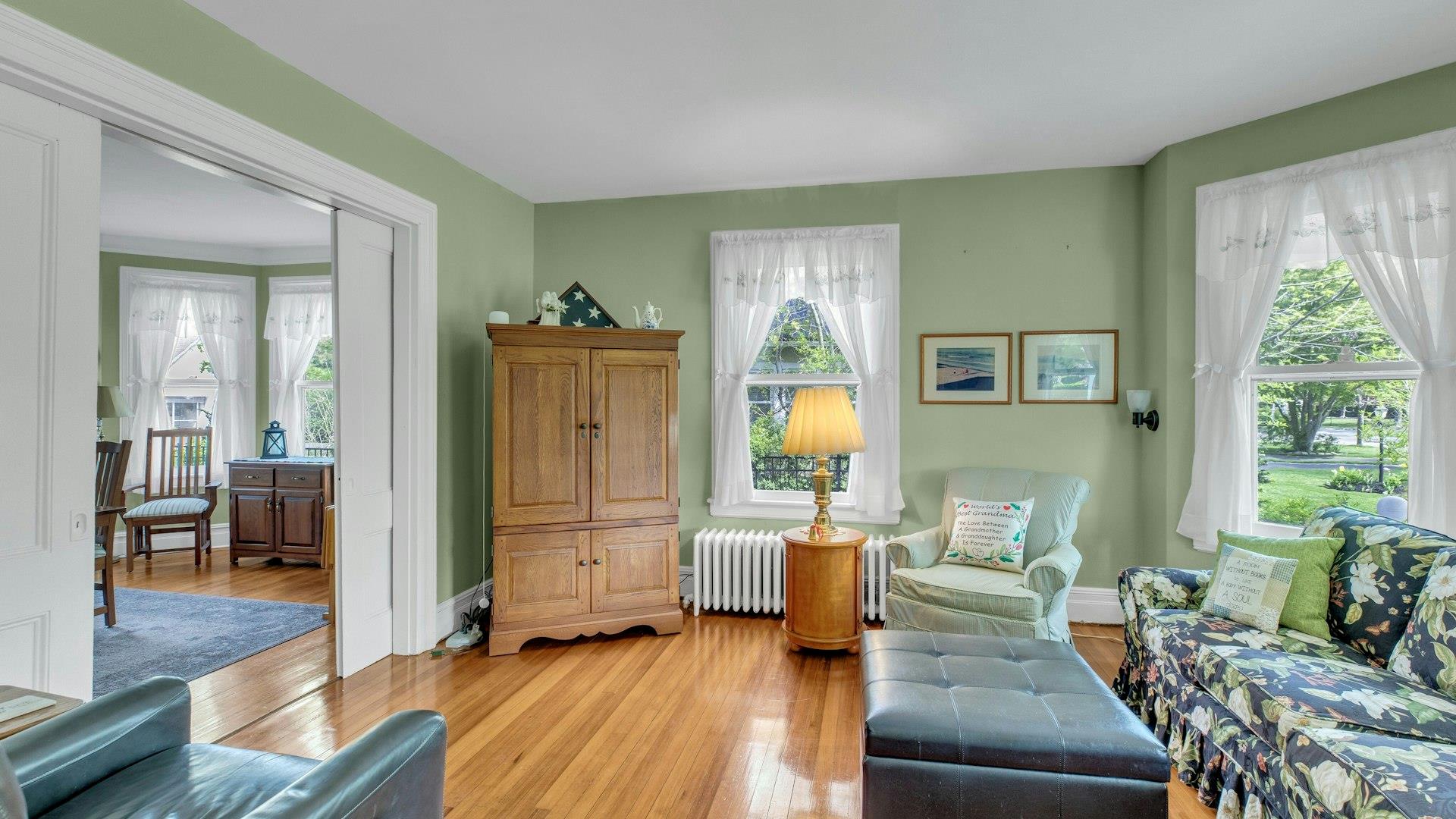 124 Handsome Avenue, Sayville, New York image 10