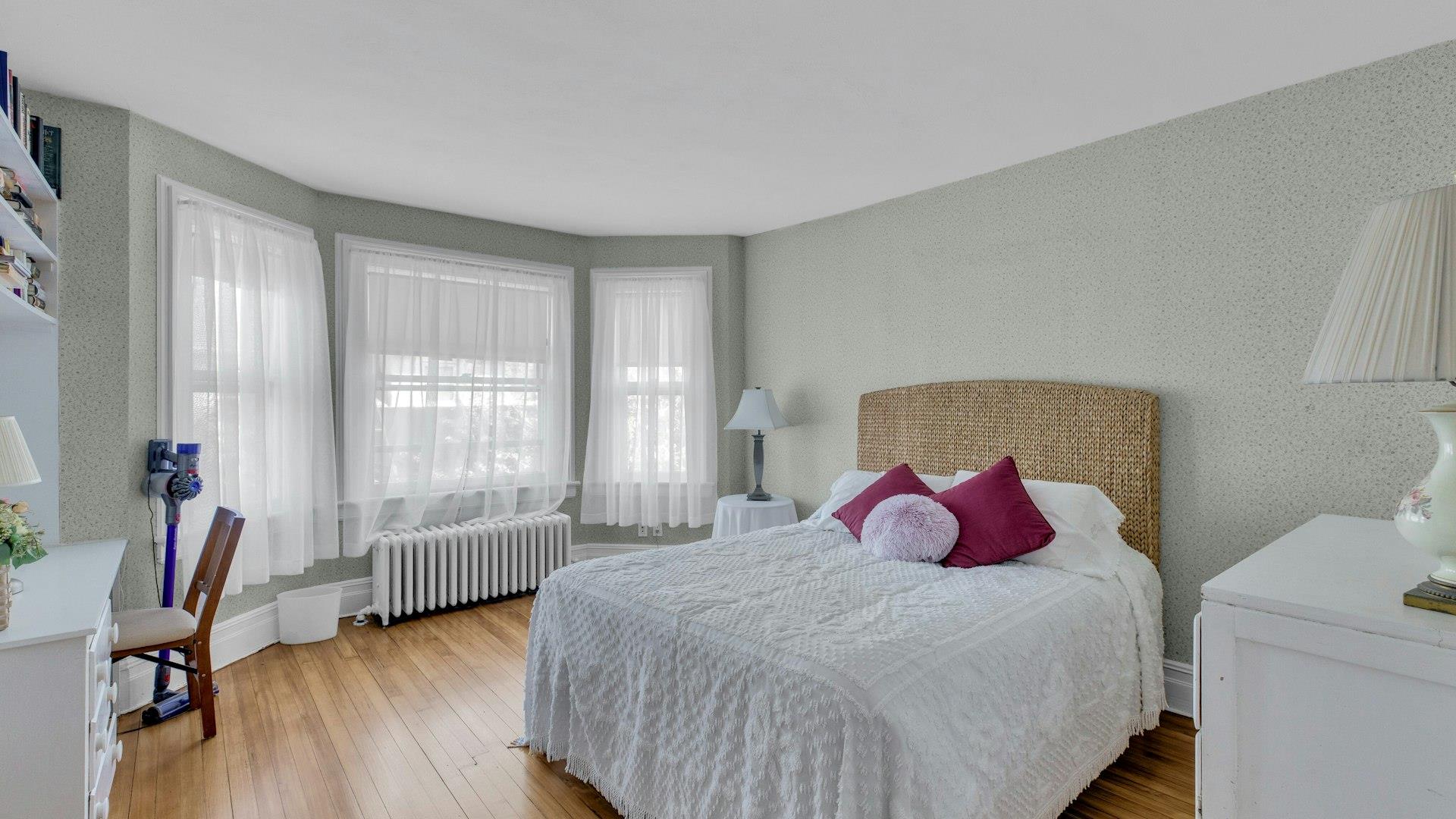 124 Handsome Avenue, Sayville, New York image 21
