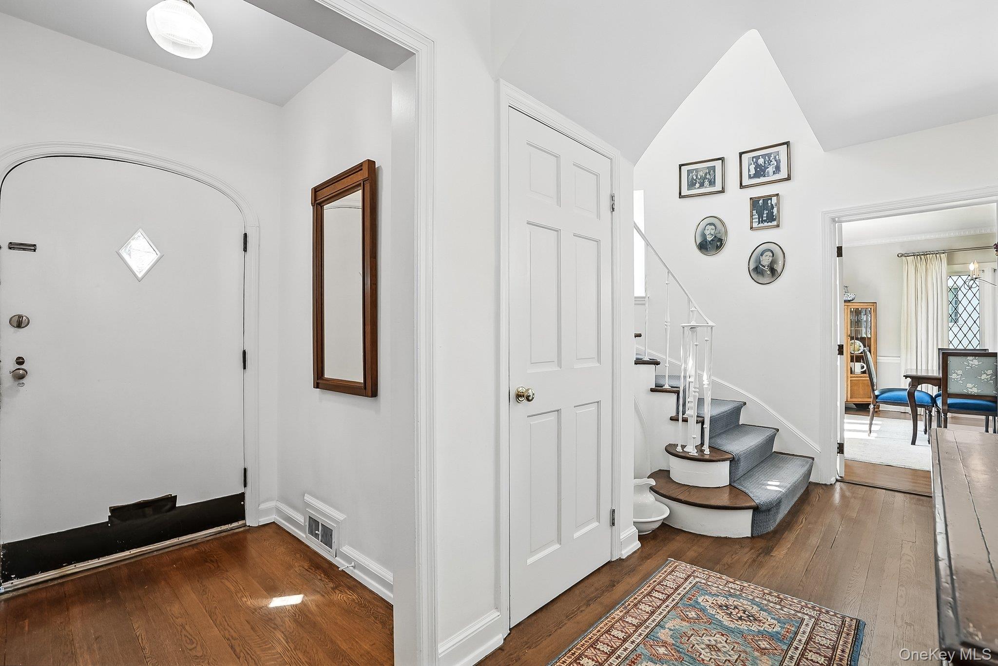 4 Villa Lane