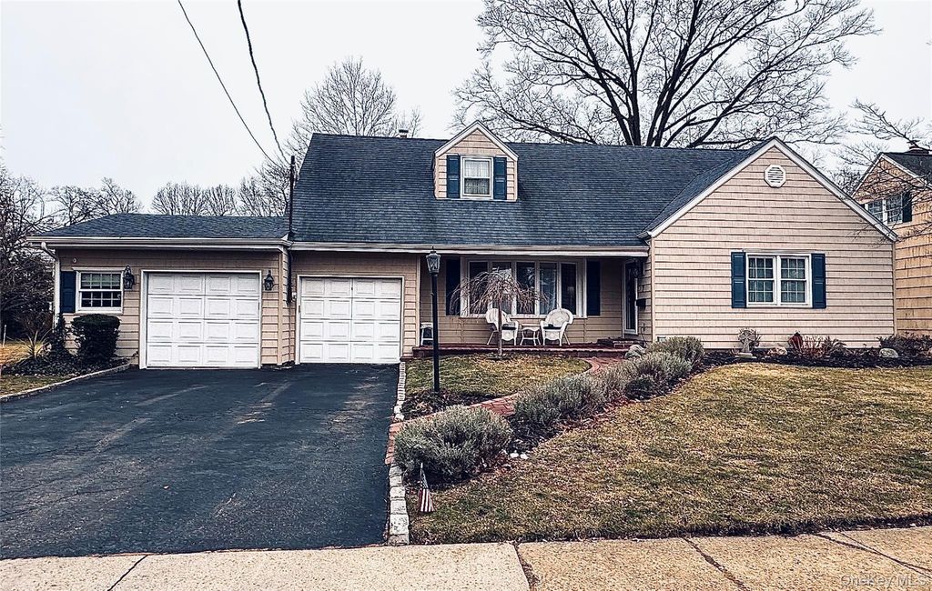 Photo of 71 Home Street, Malverne, NY 11565 (MLS # 950461)