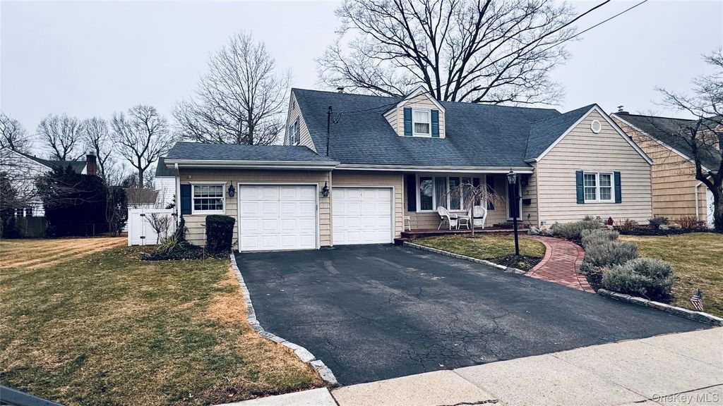 Photo of 71 Home Street, Malverne, NY 11565 (MLS # 950461)