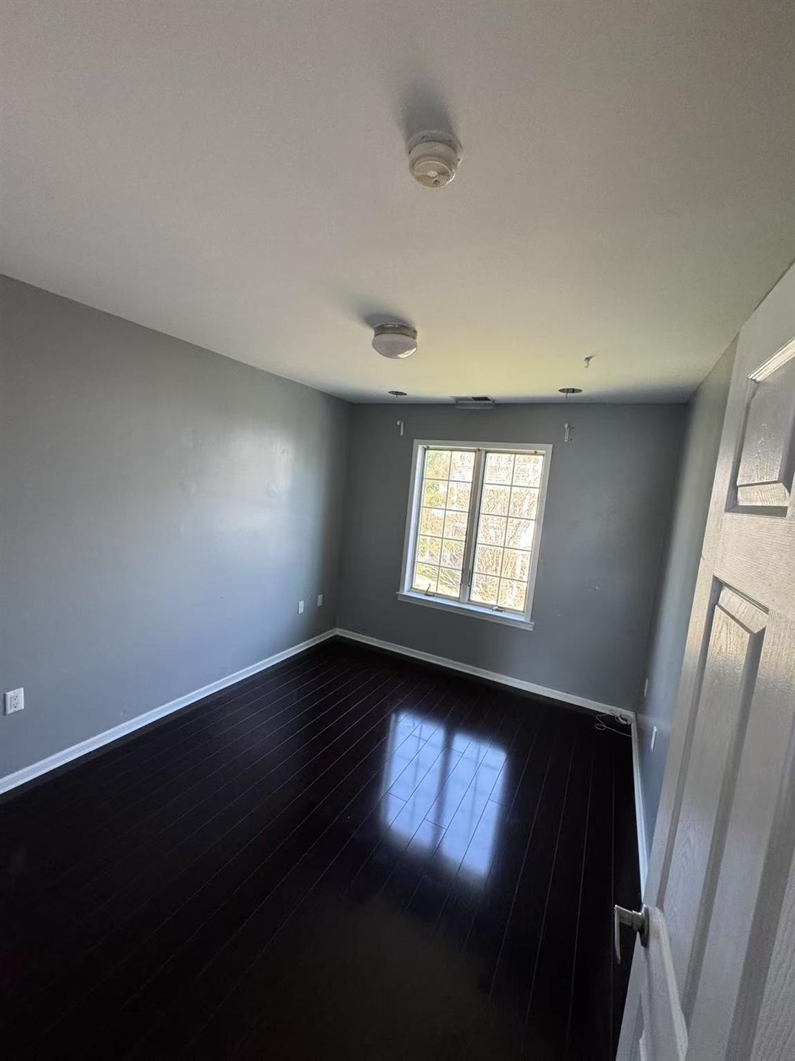 241-39B Oak Park Drive, Little Neck, New York image 11