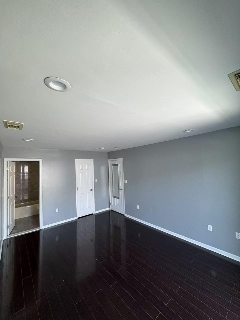 241-39B Oak Park Drive, Little Neck, New York image 14