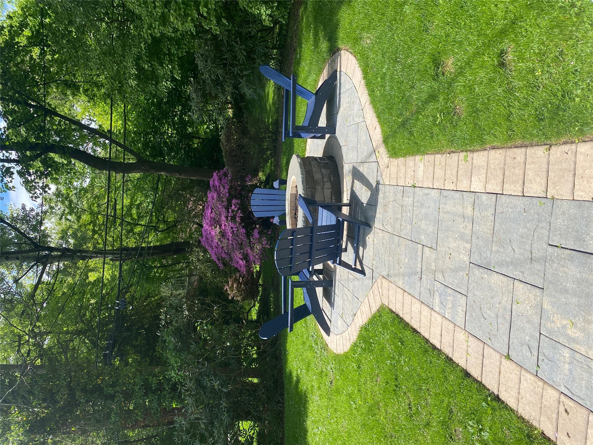 Great Neck, New York 11021, United States, 4 Bedrooms Bedrooms, ,4 BathroomsBathrooms,Residential,Active,110159