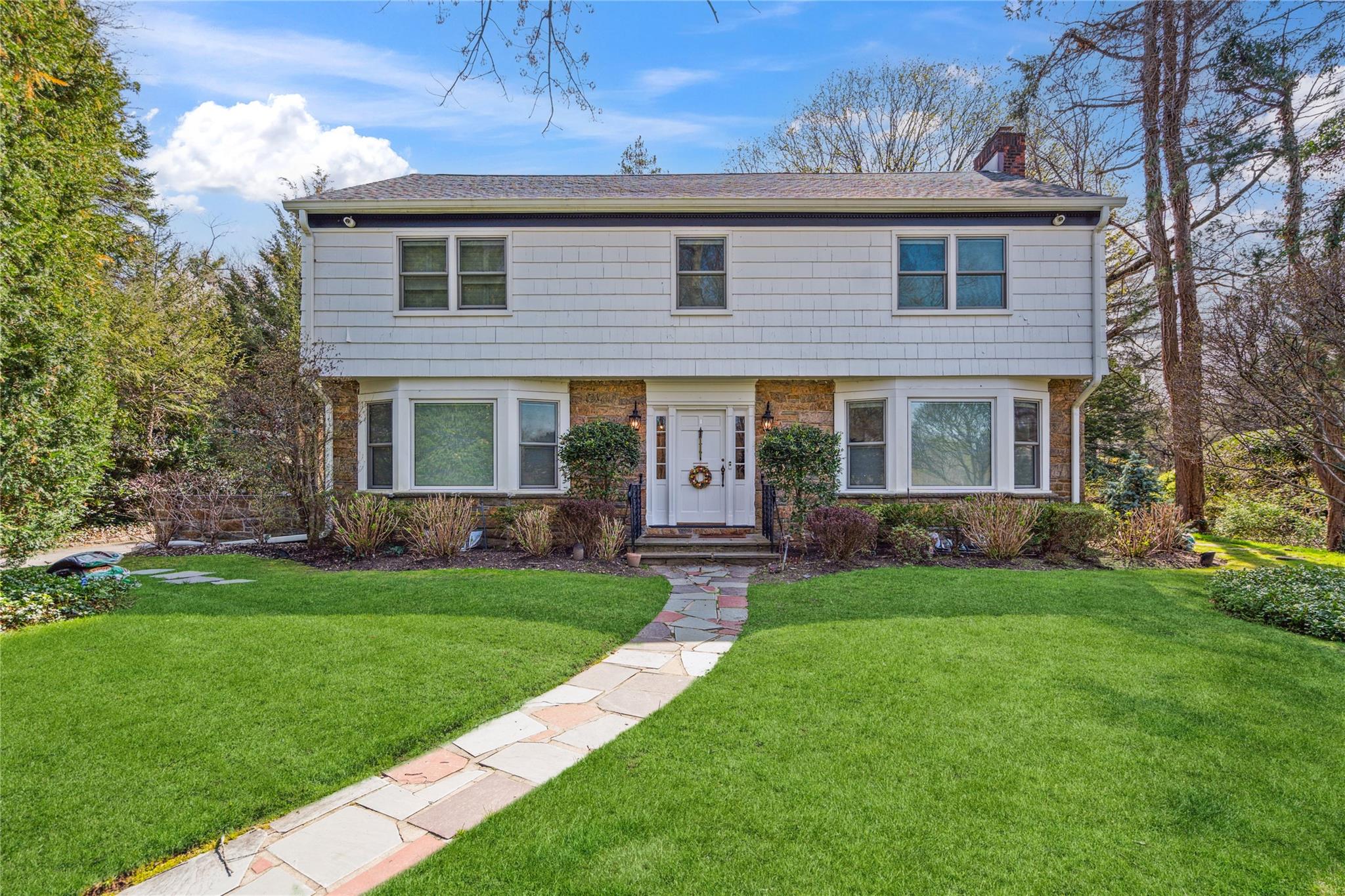 46 Wensley Drive, Great Neck, New York image 3