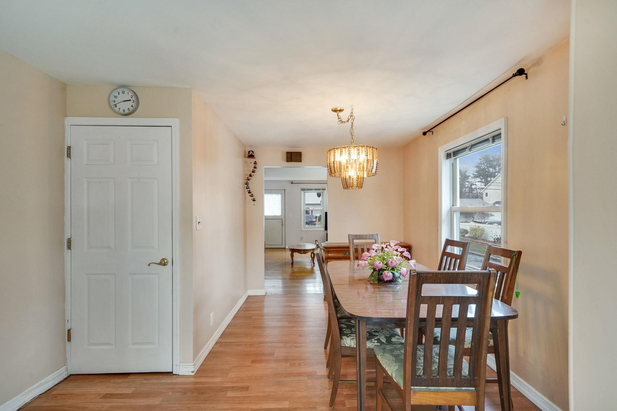 622 Sandra Avenue Ave, West Islip, New York image 10