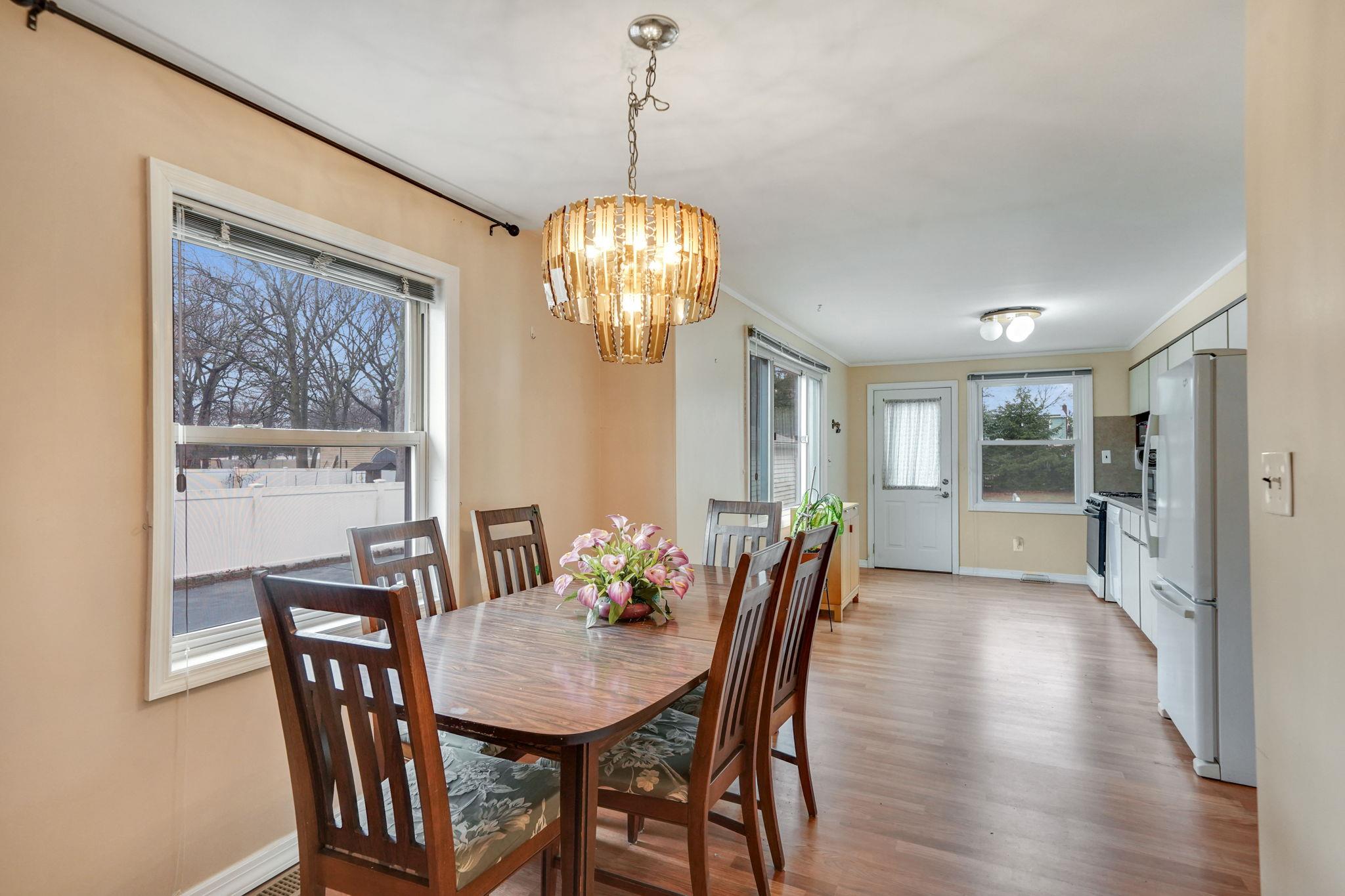 622 Sandra Avenue Ave, West Islip, New York image 12