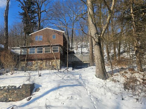 Homes For Sale - 52 Deer Trail<br/> Greenwood Lake, NY 10925