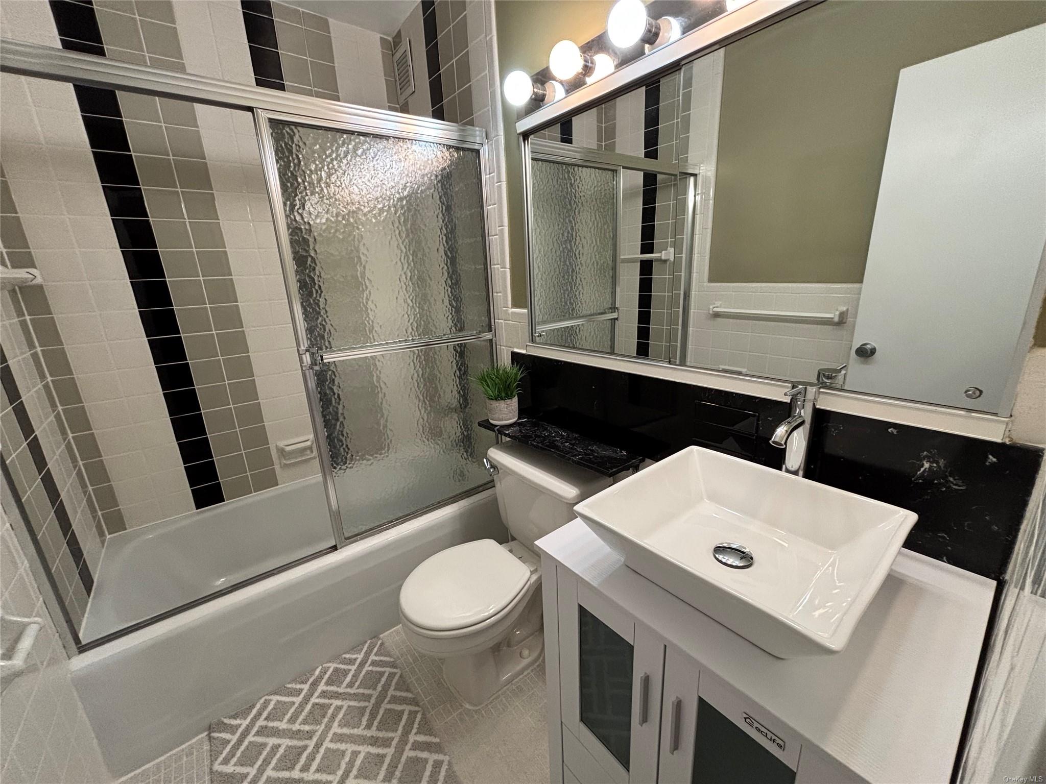 18-05 215th Street #11 A, Bayside, New York image 4