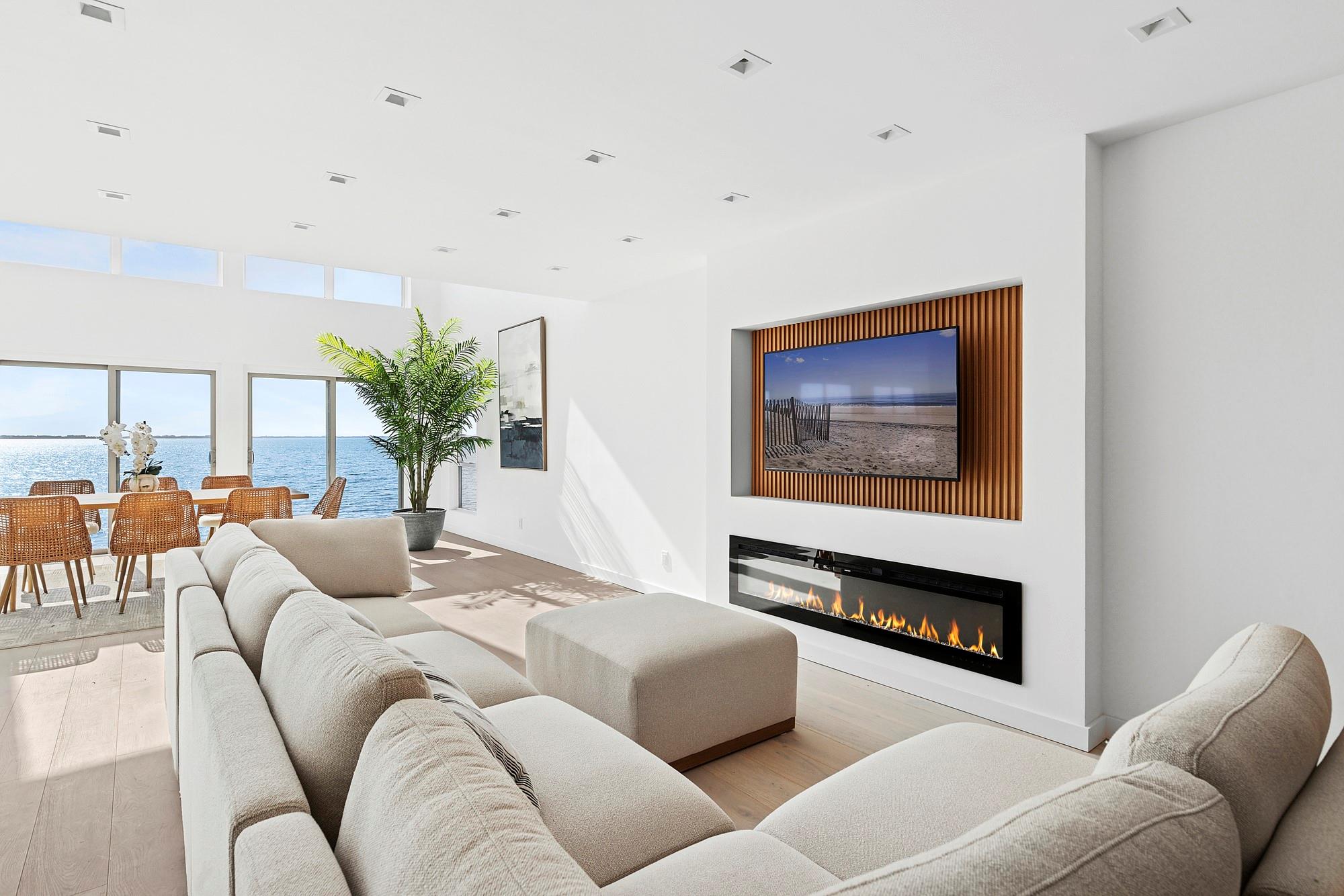 11 Tiana Circle, Hampton Bays, New York image 10