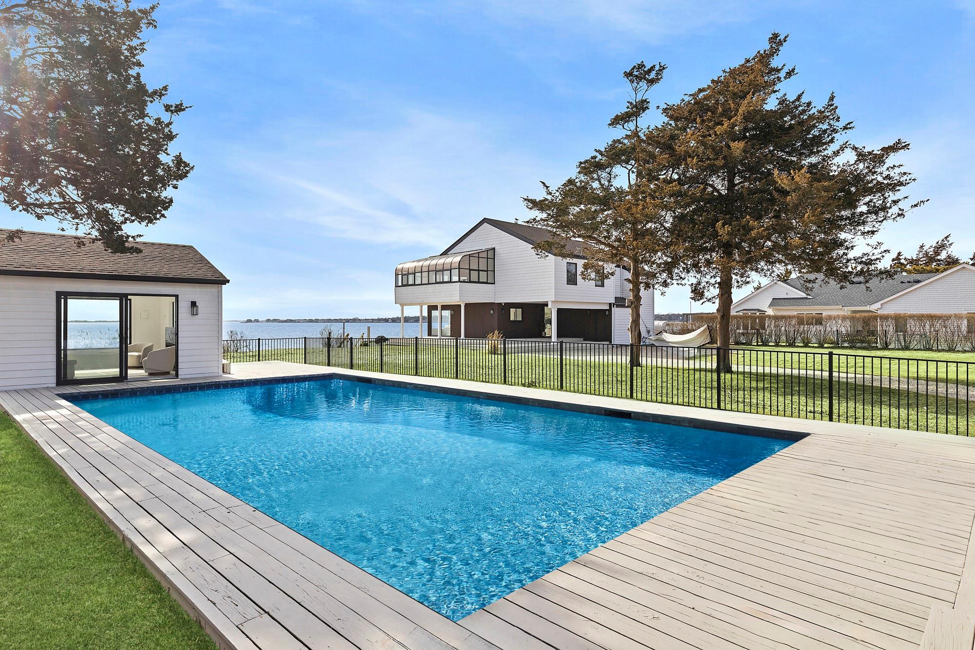 11 Tiana Circle, Hampton Bays, New York image 26