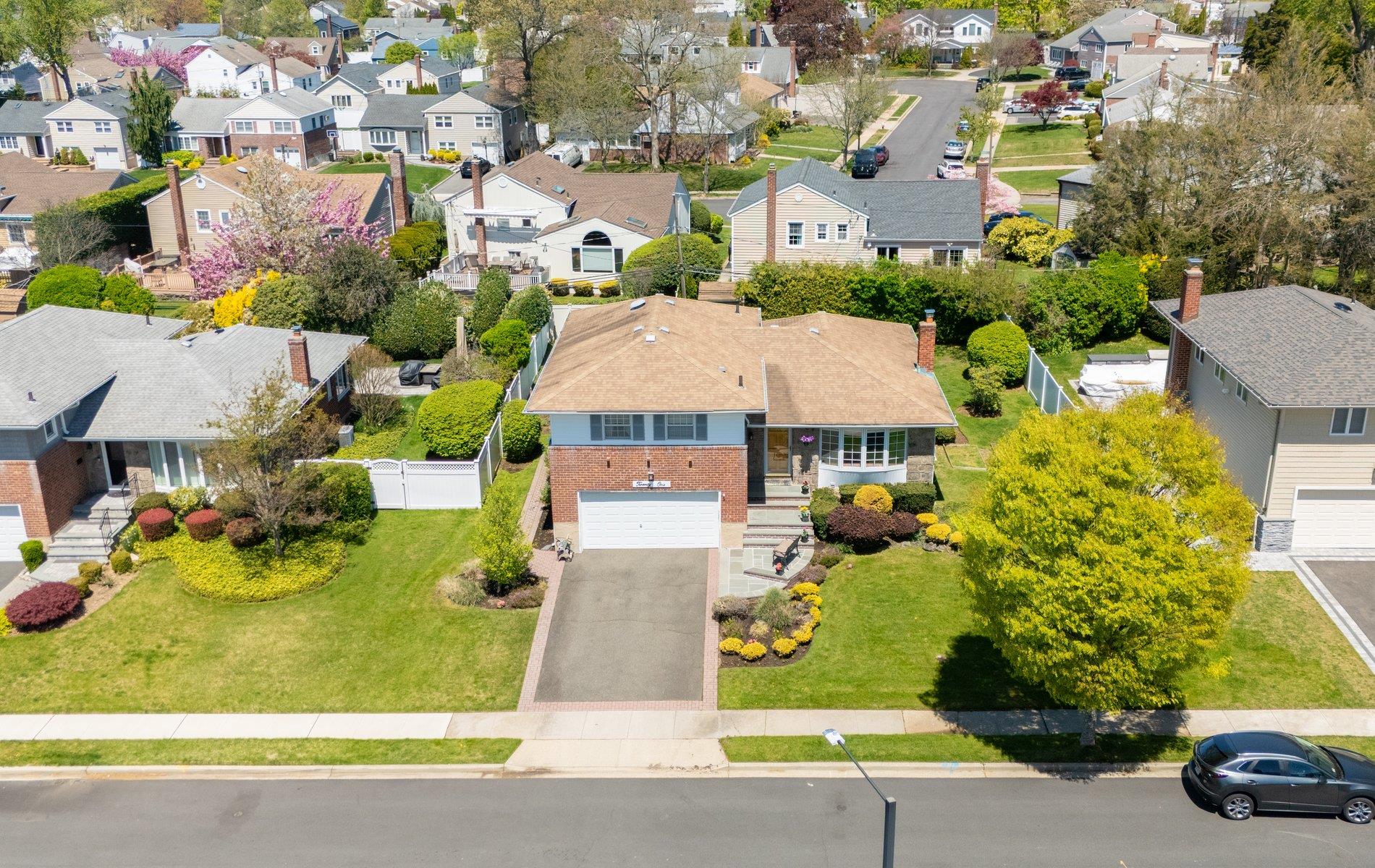 21 Felice Lane, Plainview, New York image 24
