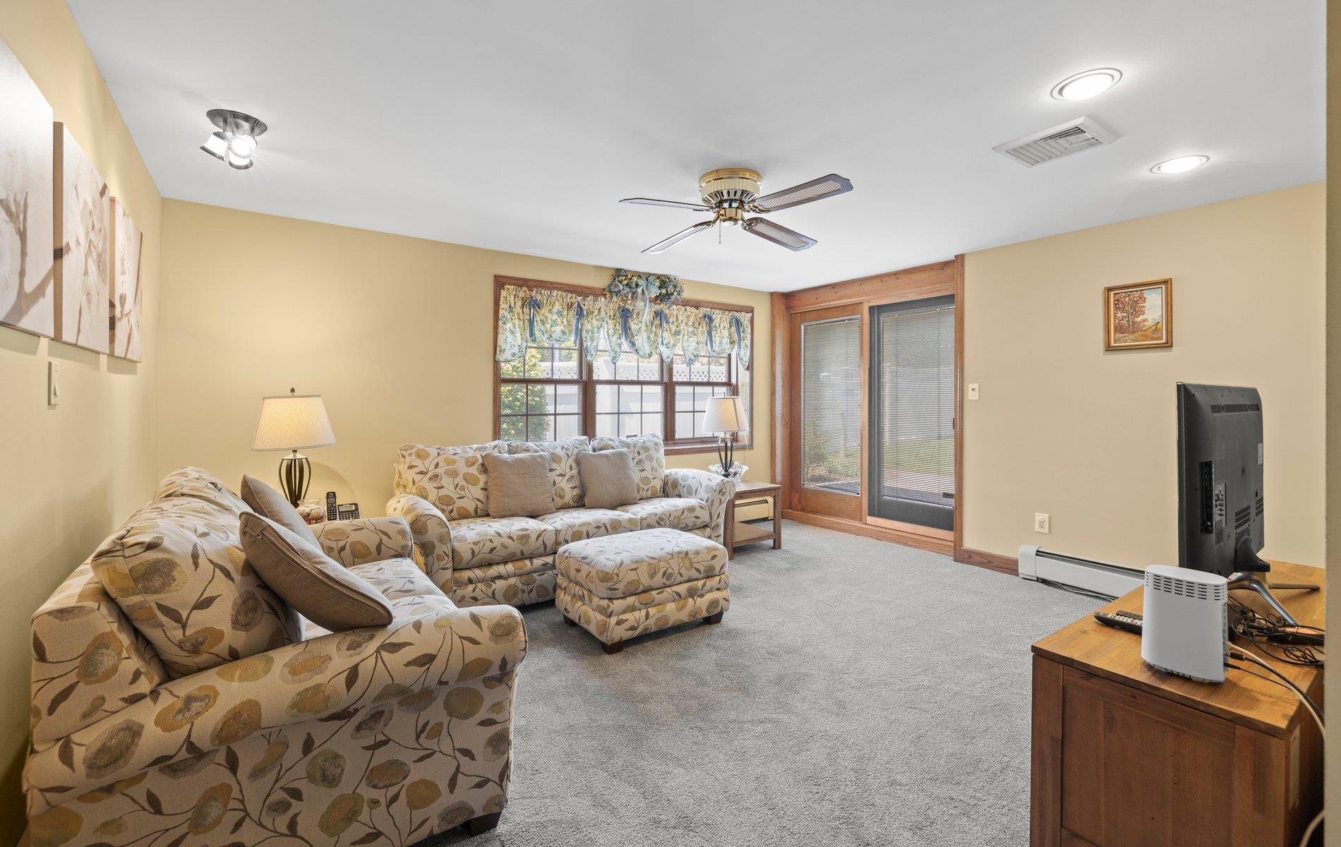 21 Felice Lane, Plainview, New York image 16