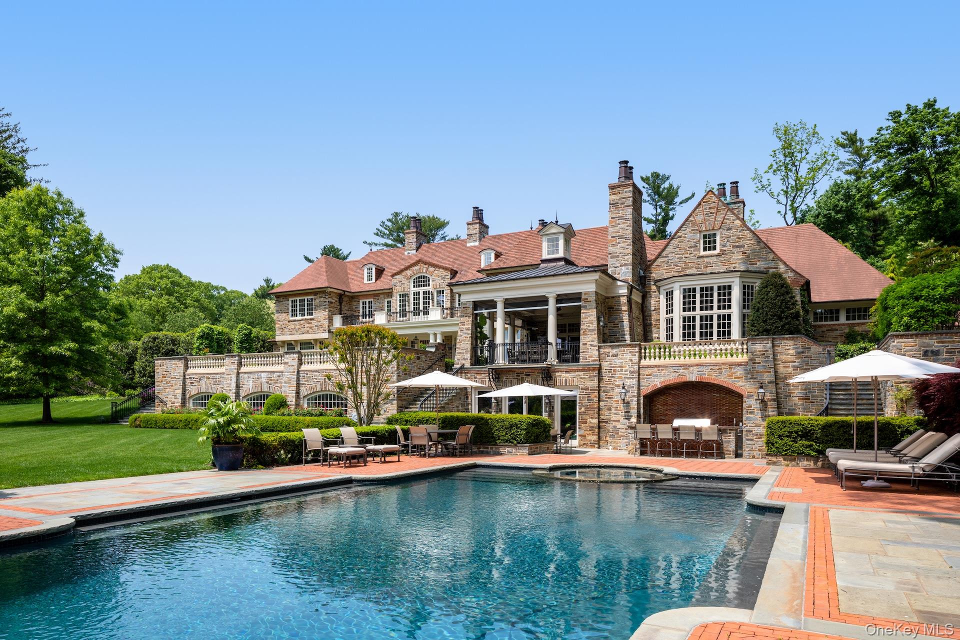 6 Spring Hill Lane