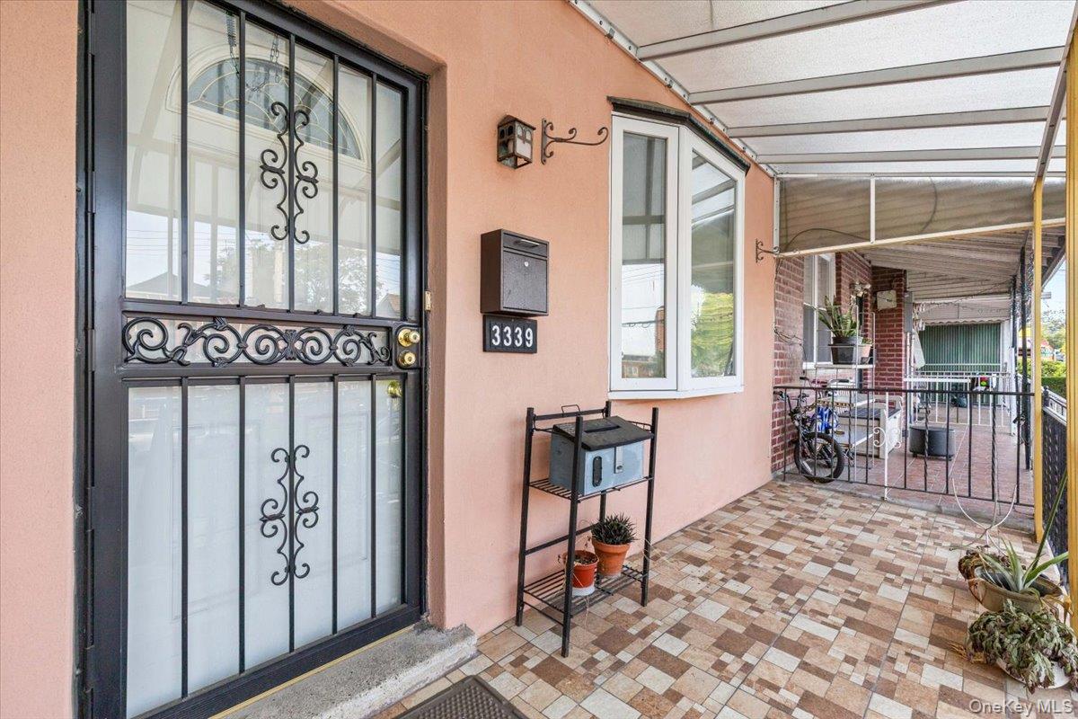 3339 Kingsland Avenue