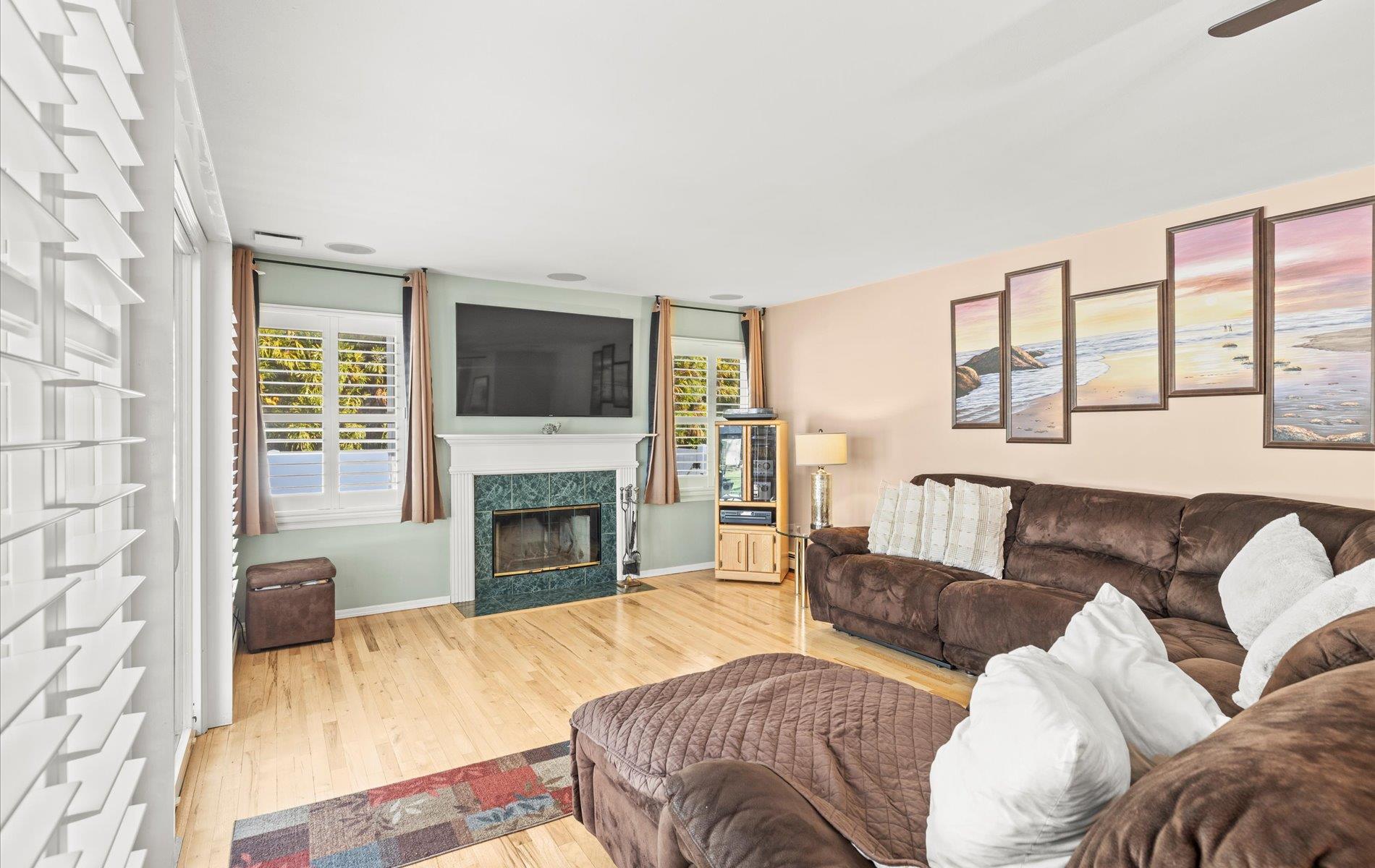 144 Kings Park Road, Commack, New York image 16