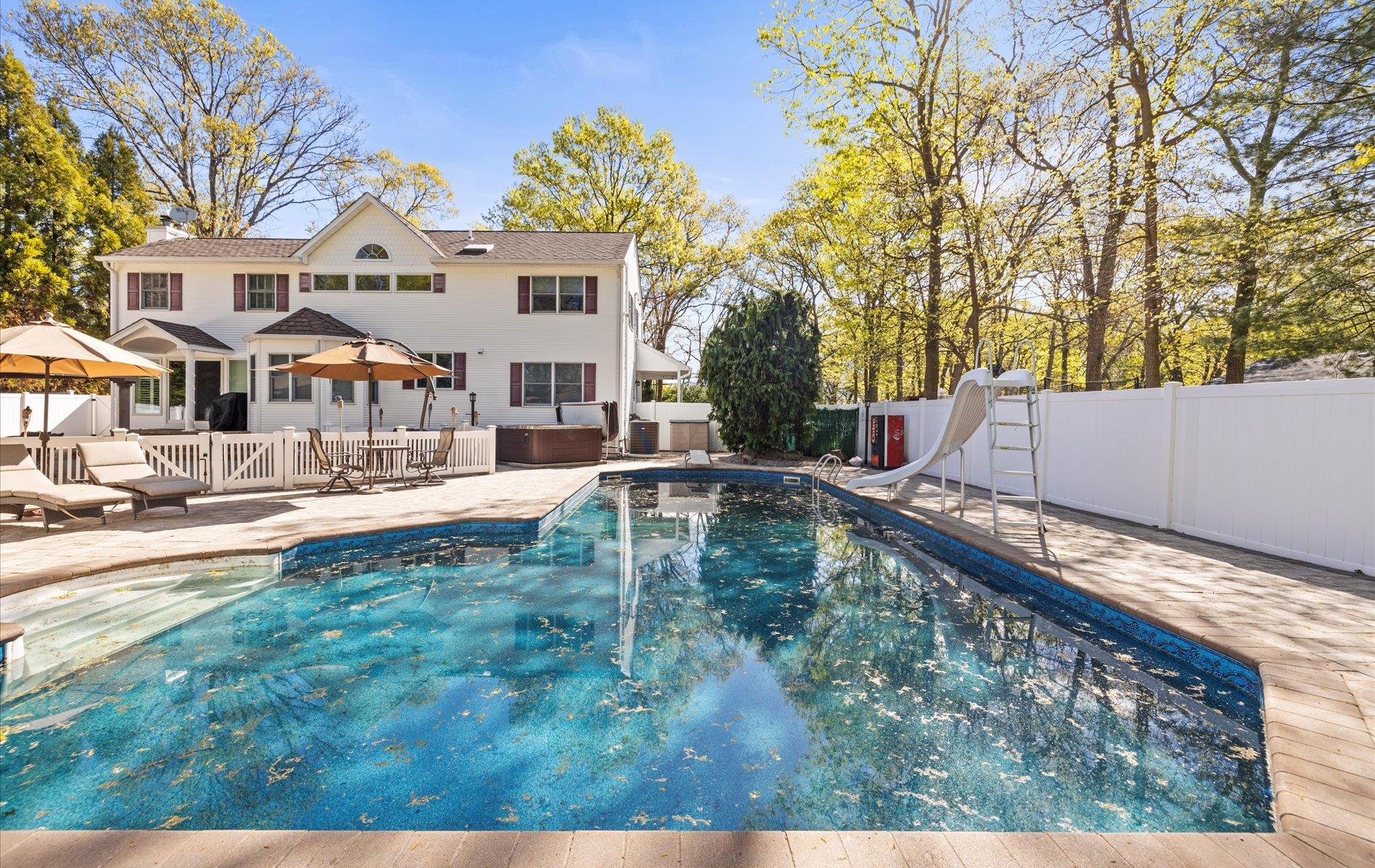 144 Kings Park Road, Commack, New York image 35