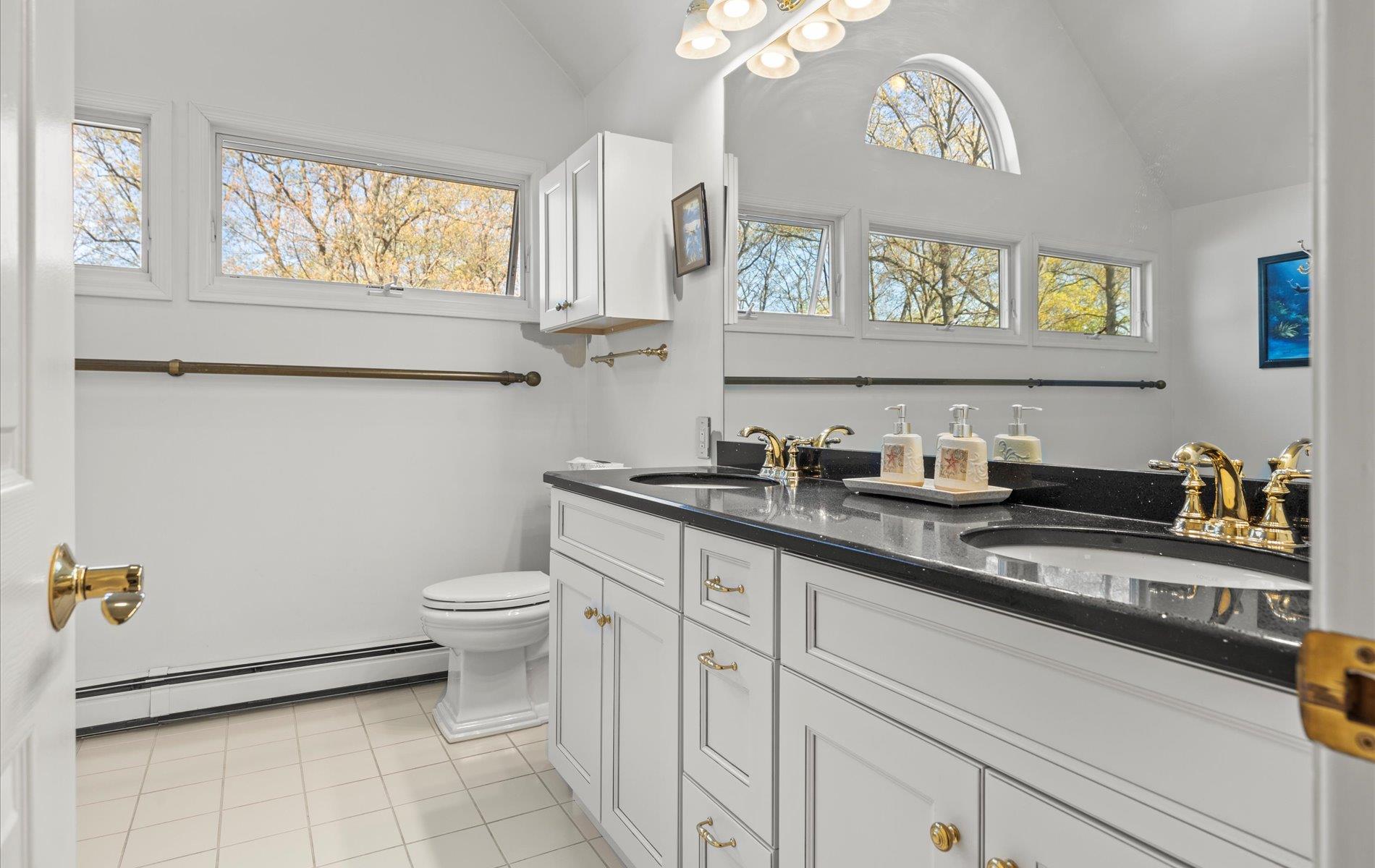 144 Kings Park Road, Commack, New York image 20