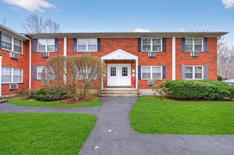 Condo For Sale - 5 Wildwood Drive #11A<br/> Wappingers Falls, NY 12590