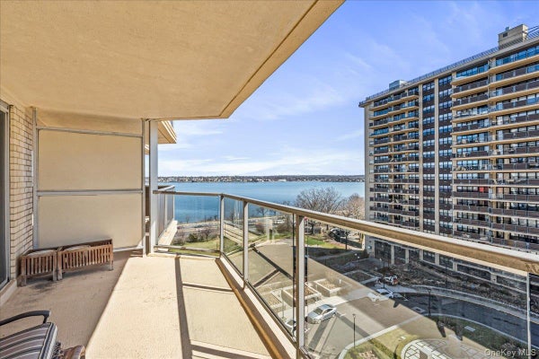 17-85 215TH ST, BAYSIDE, NY 11360 - Image dbdb39278bc68ec08f2fdfb7c8f77685/3282005098