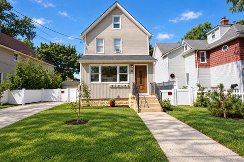 Multifamily For Rent - 45 Lynbrook Avenue #1<br/> Nassau County, Lynbrook, NY 11563