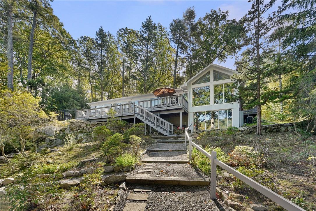 Rental Property at Perch Bay Road, Waccabuc, New York - Bedrooms: 3 
Bathrooms: 2 
Rooms: 6  - $18,000 MO.