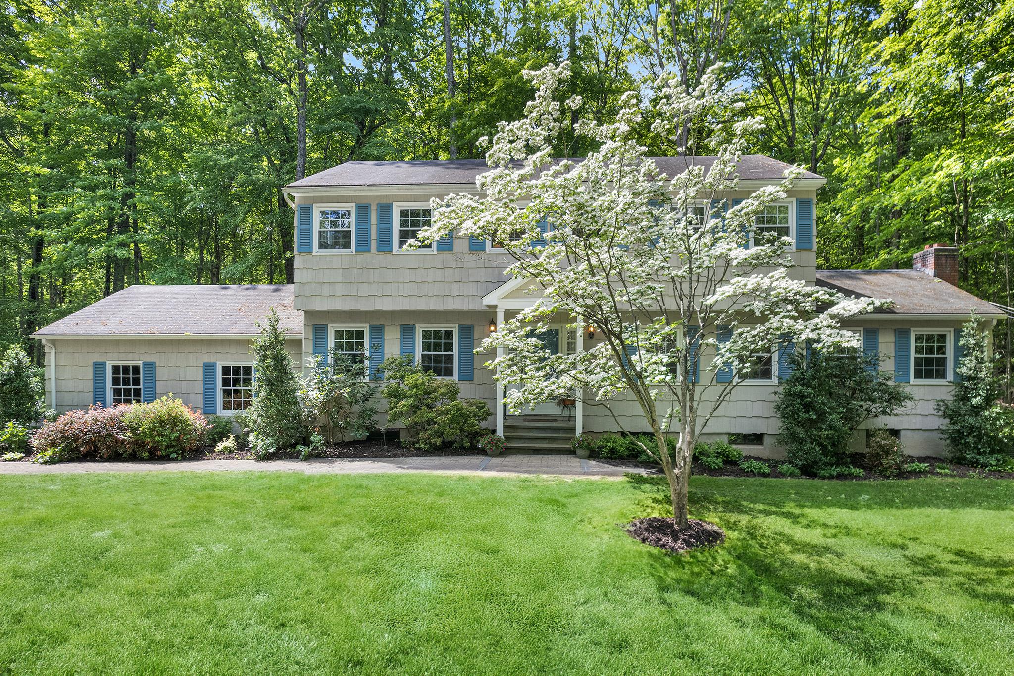 10 Catherine Place, Katonah, New York image 1